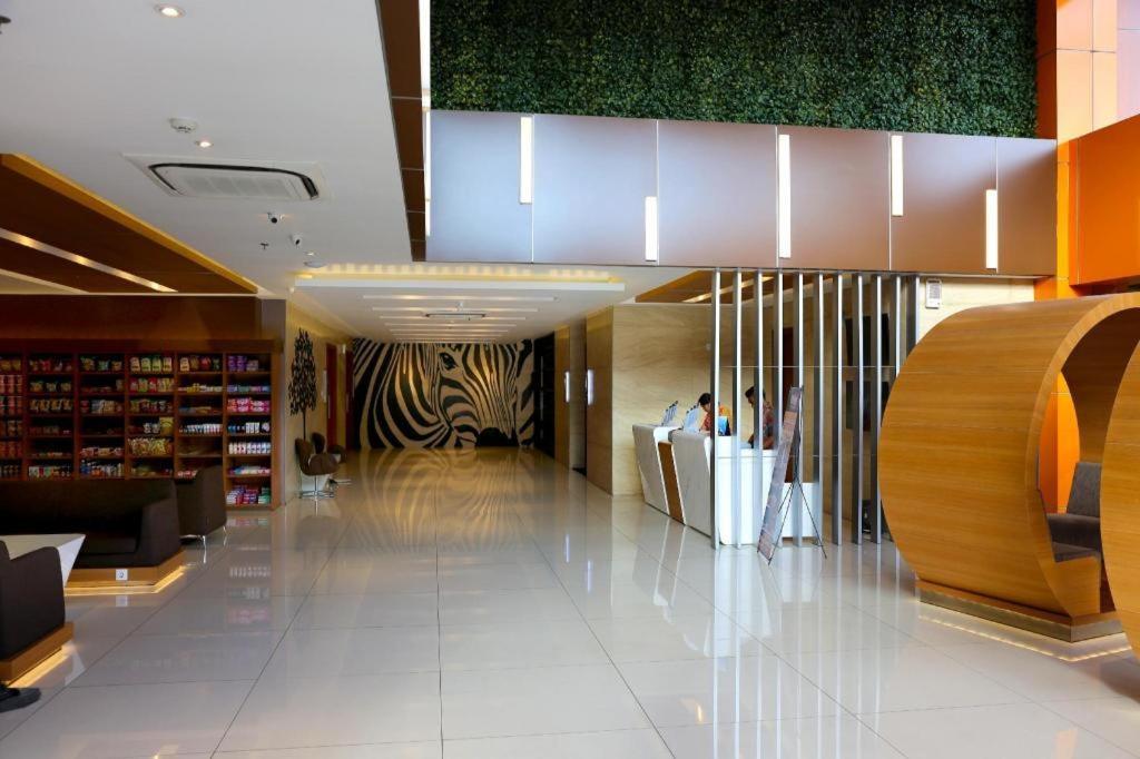 Grand Citihub Hotel @Kajoetangan Malang Exterior photo
